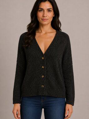 Love Tree Black Cropped V-Neck Button Cardigan Sweater Size M